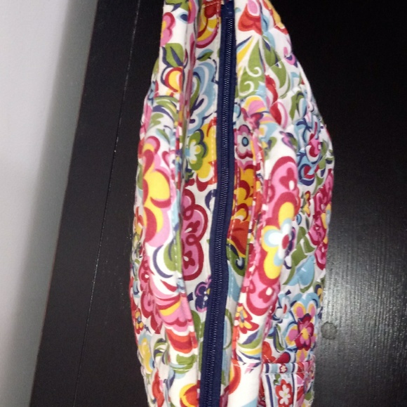 Vera Bradley handbag - Picture 2 of 3